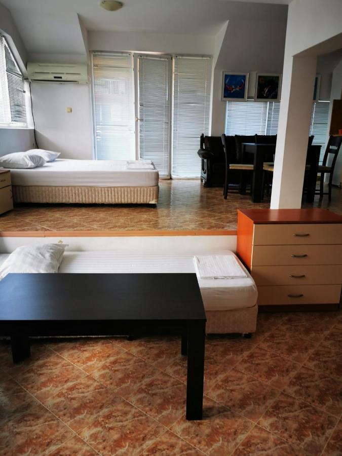 Jelezchevi Guest Rooms Primorsko Exterior photo