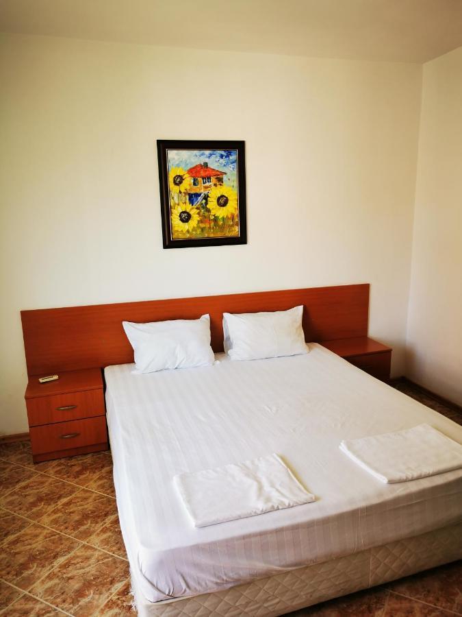 Jelezchevi Guest Rooms Primorsko Exterior photo