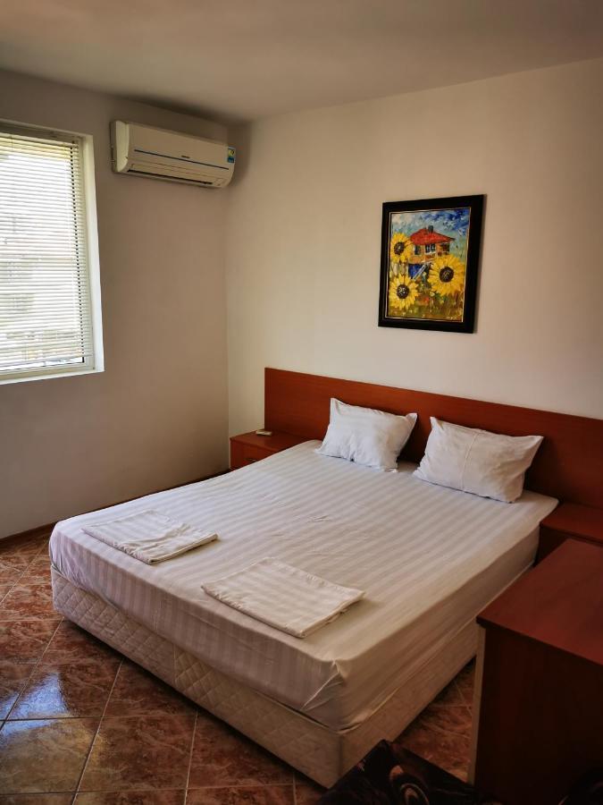 Jelezchevi Guest Rooms Primorsko Exterior photo