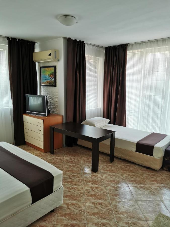 Jelezchevi Guest Rooms Primorsko Exterior photo