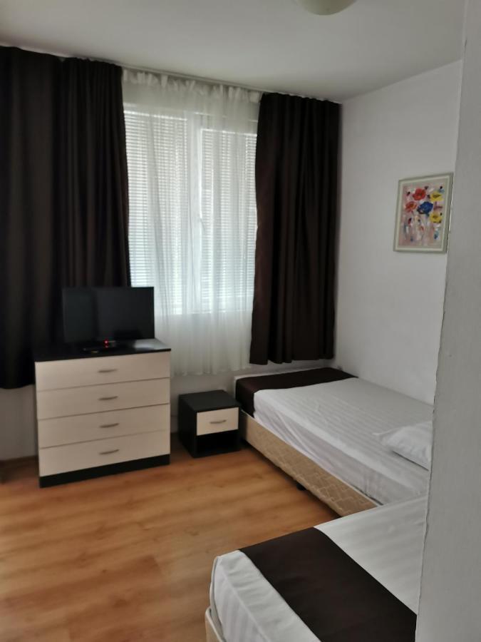 Jelezchevi Guest Rooms Primorsko Exterior photo